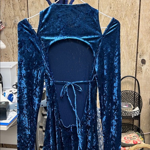 Revolve NWOT H:ours Midi Rea Dress size S - Picture 4 of 4